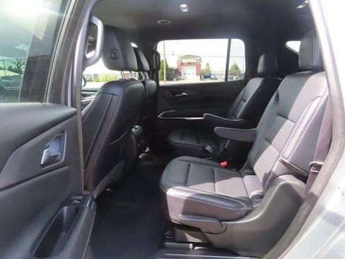 Used 2025 Chevrolet Traverse LT AWD/4WD image 20
