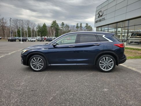 Used 2023 INFINITI QX50 Sensory AWD/4WD image 2