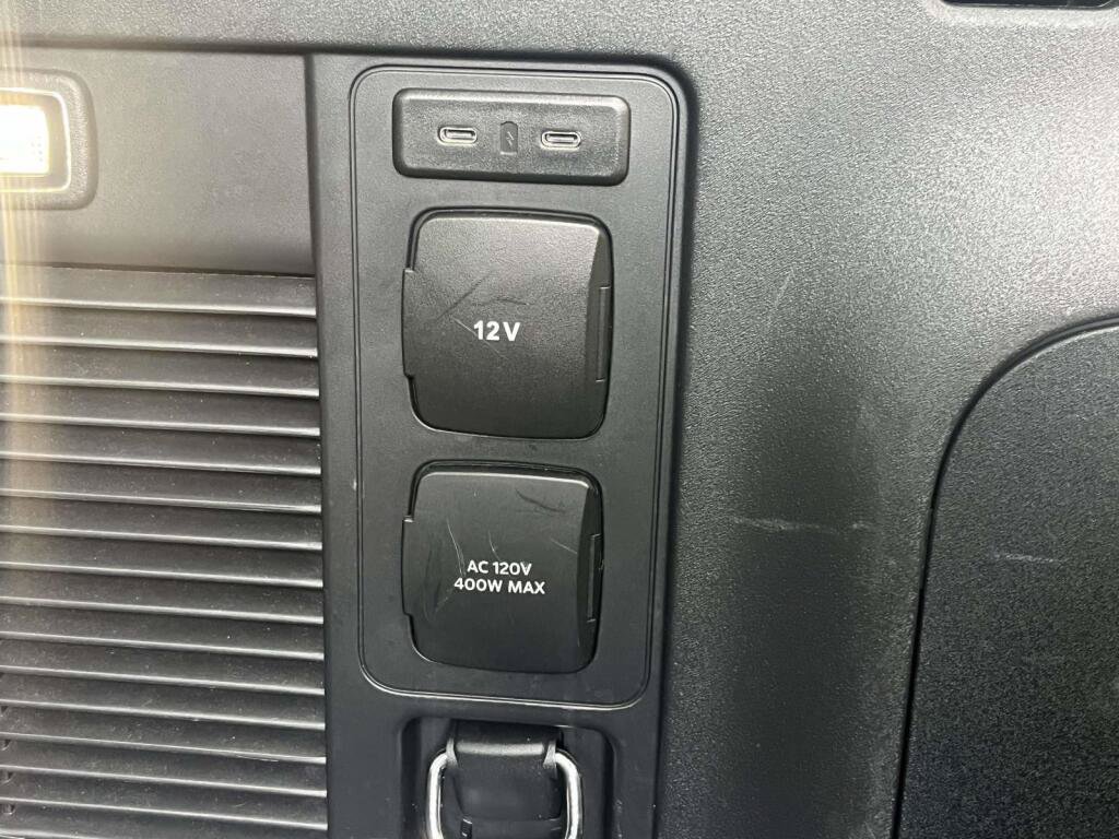 Certified 2025 Ford Expedition Platinum AWD/4WD image 22