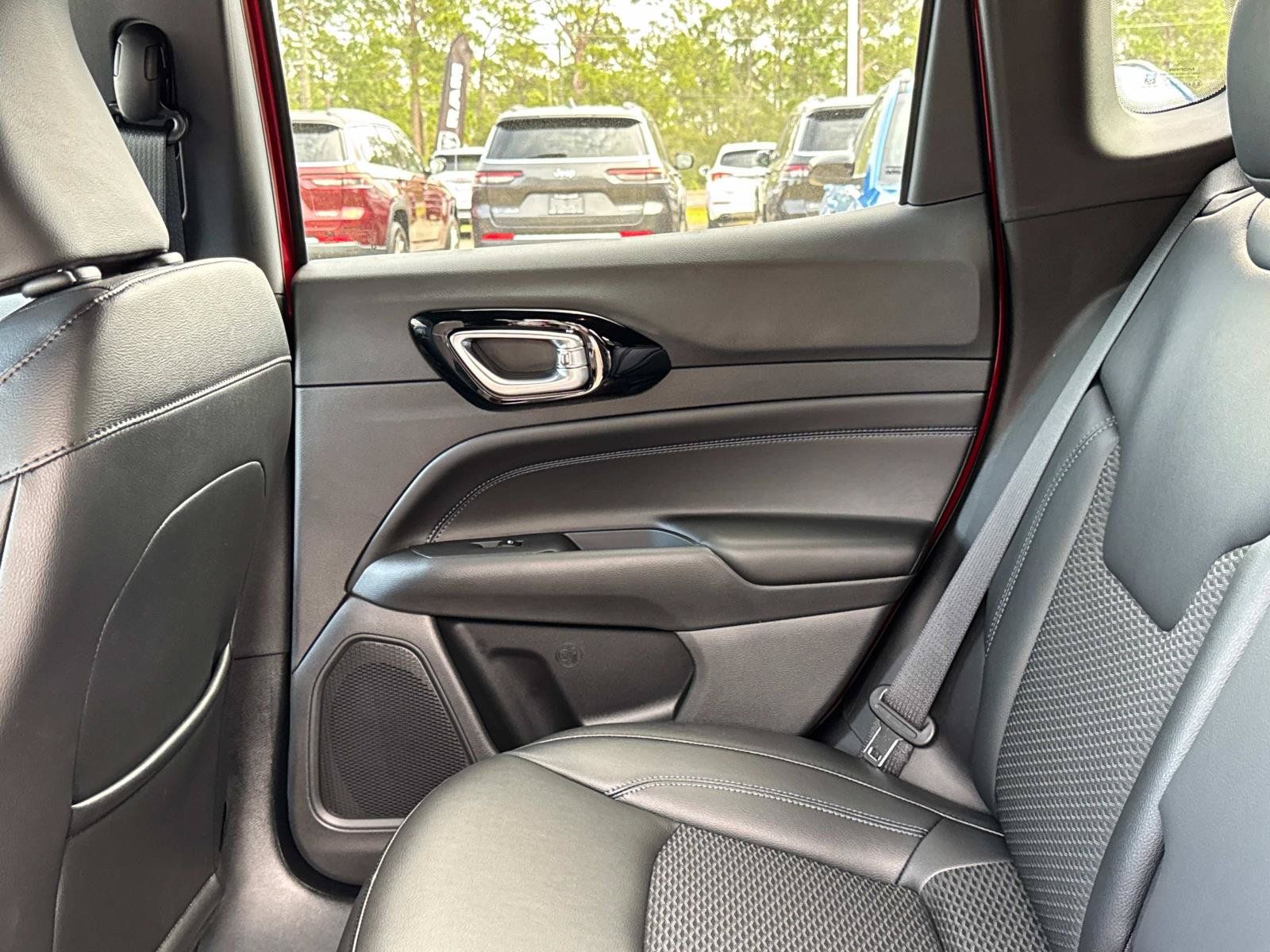 New 2026 Jeep Compass Latitude AWD/4WD image 14