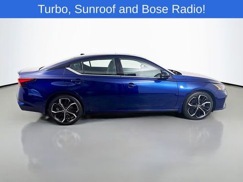 Used 2023 Nissan Altima 2.0 SR FWD image 4