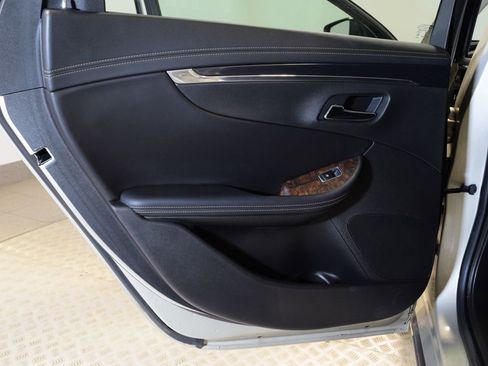 Used 2015 Chevrolet Impala LT w/ Convenience Package FWD image 26