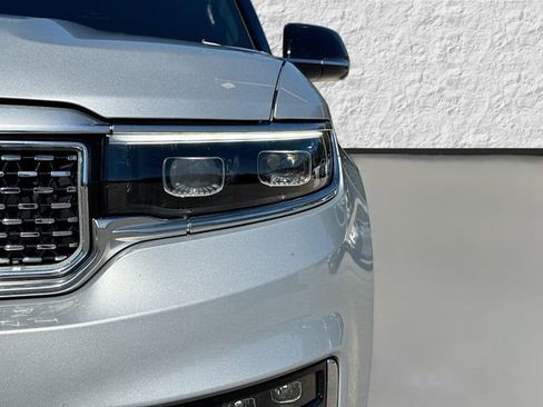 Used 2024 Jeep Grand Wagoneer L Series III image 9