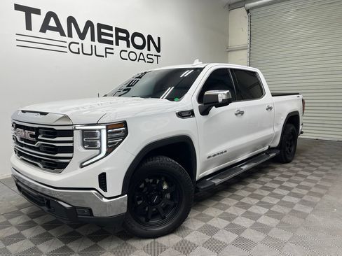 Used 2023 GMC Sierra 1500 SLT w/ SLT Premium Package AWD/4WD image 2