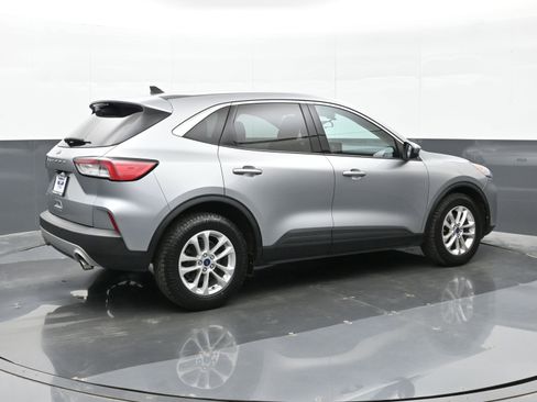 Used 2021 Ford Escape SE FWD image 4