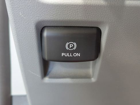 Used 2023 Ford F150 XLT image 27