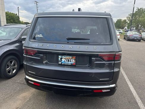Used 2022 Jeep Wagoneer Series III AWD/4WD image 28