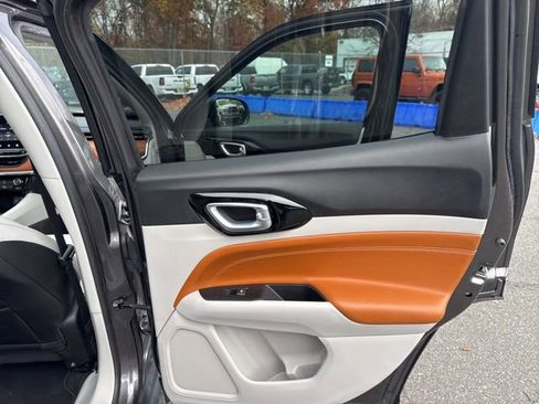 Used 2022 Jeep Compass Limited image 30