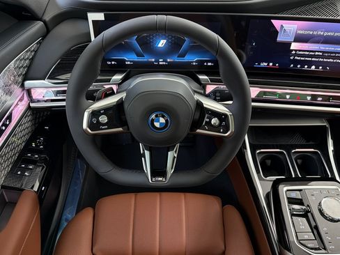 Used 2026 BMW i7 eDrive50 w/ M Sport Package RWD image 27