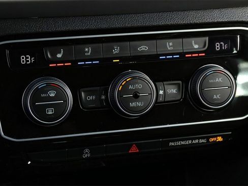 Used 2022 Volkswagen Atlas Cross Sport SEL Premium R-Line image 33