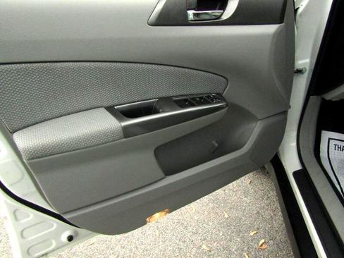 Used 2013 Subaru Forester 2.5X Premium w/ All-Weather Plus Pkg image 12