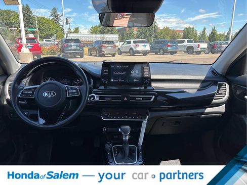 Used 2021 Kia Seltos EX AWD/4WD image 10