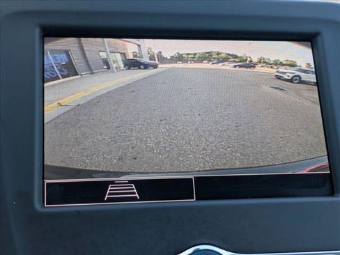 Used 2022 Chevrolet Equinox LS FWD image 15