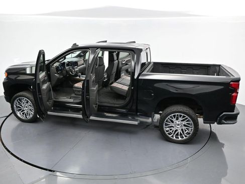 Used 2023 Chevrolet Silverado 1500 High Country w/ High Country Premium Package AWD/4WD image 35