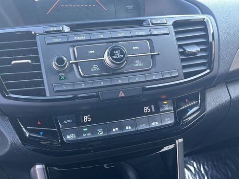 Used 2016 Honda Accord Sport image 17