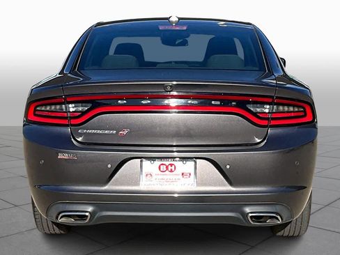 Used 2021 Dodge Charger SXT w/ Driver Convenience Group image 5