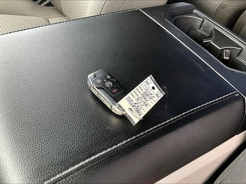 Used 2019 Ford F150 XLT w/ Equipment Group 302A Luxury AWD/4WD image 39