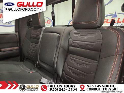 Used 2025 Nissan Frontier PRO-4X w/ Interior Protection Package image 15