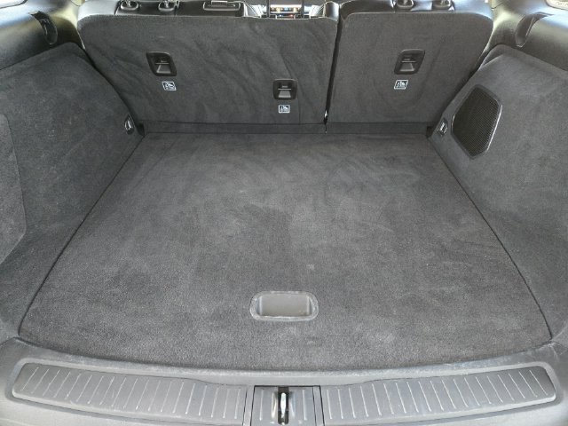 Certified 2023 Jeep Grand Cherokee Trailhawk w/ Luxury Tech Group III AWD/4WD image 34