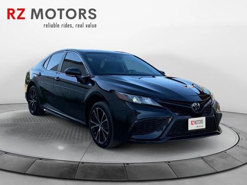 Used 2022 Toyota Camry SE w/ Convenience Package FWD image 7