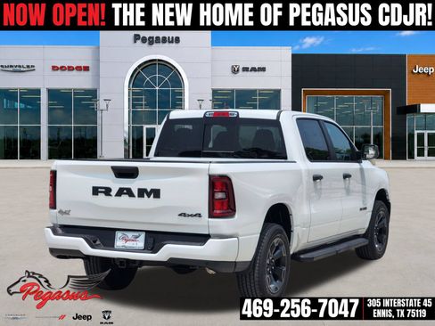 New 2026 RAM 1500 Express AWD/4WD image 4