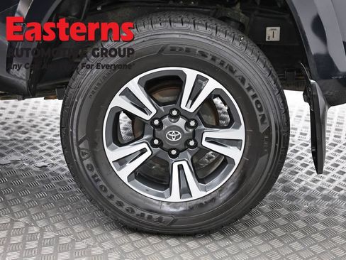 Used 2019 Toyota Tacoma TRD Sport w/ TRD Premium Sport Package image 33