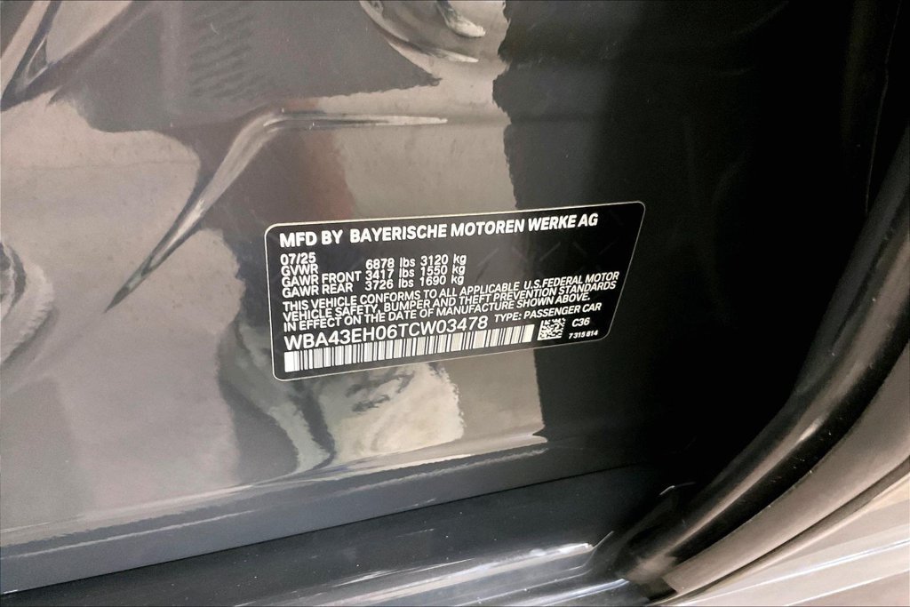 Used 2026 BMW 750e xDrive AWD/4WD image 20