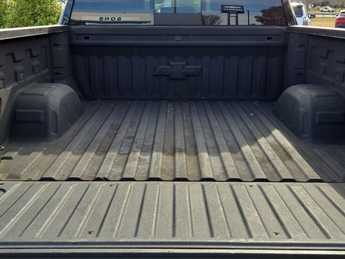 Used 2022 Chevrolet Silverado 1500 LTZ image 13