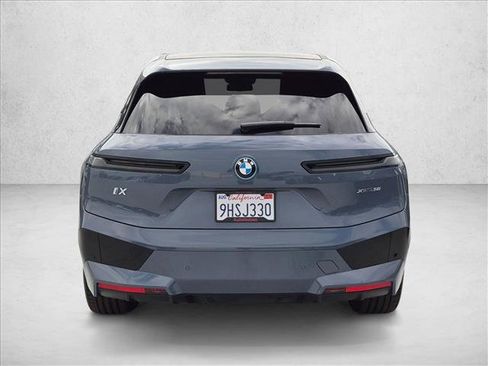 Used 2023 BMW iX xDrive50 w/ Sport Package AWD/4WD image 6