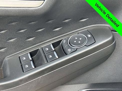 Used 2020 Ford Escape SE image 10