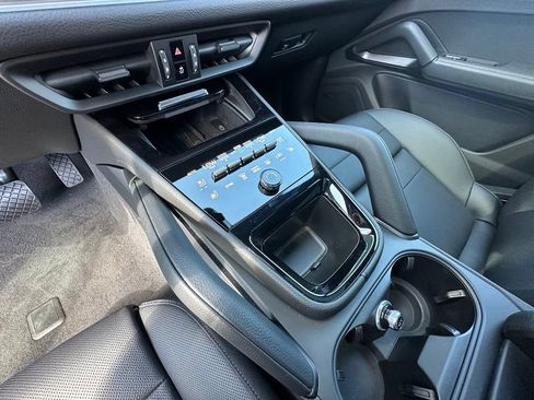 Used 2026 Porsche Cayenne E-Hybrid AWD/4WD image 35