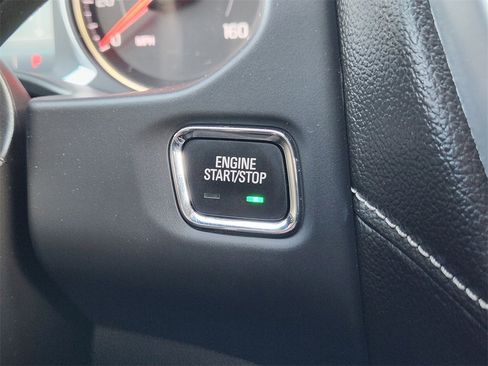 Used 2023 GMC Acadia SLE w/ Driver Convenience Package image 18