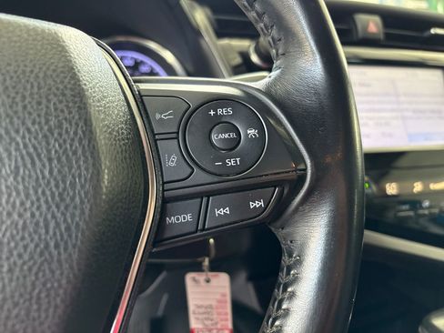 Used 2019 Toyota Camry SE FWD image 48