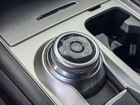 Used 2020 Ford Explorer XLT image 19