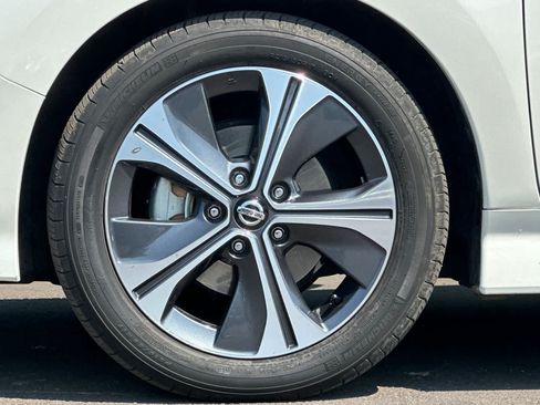 Used 2018 Nissan Leaf SV w/ SV Technology Package FWD image 27