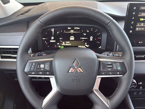 New 2026 Mitsubishi Outlander SE AWD/4WD image 15