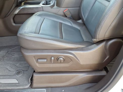 Used 2021 GMC Sierra 3500 Denali w/ Denali Ultimate Package image 13