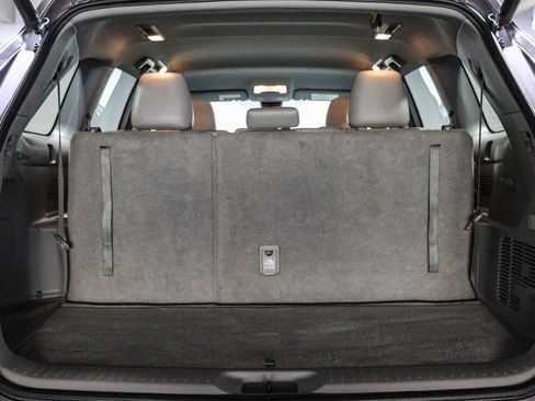 Certified 2019 Toyota Highlander Plus w/ Carpet Mat Package (TMS) FWD image 28