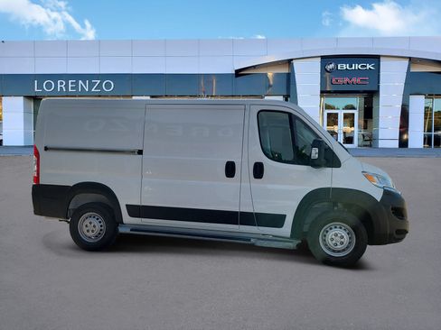 Used 2025 RAM ProMaster 2500 w/ U-Haul Equipment Group FWD image 4
