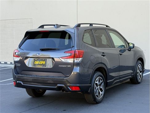 Used 2020 Subaru Forester Premium w/ Popular Package #1 AWD/4WD image 6