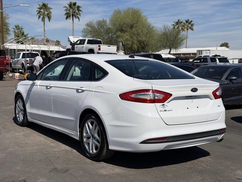 Used 2015 Ford Fusion SE image 5