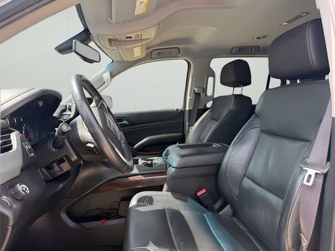 Used 2017 GMC Yukon SLE w/ SLE Value Package RWD image 9