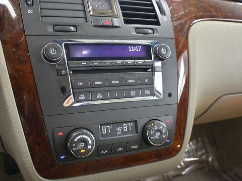 Used 2007 Cadillac DTS Luxury I w/ Trunk Convenience Package image 19