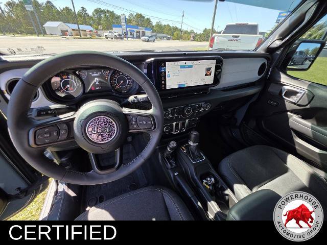 Used 2025 Jeep Wrangler Sport AWD/4WD image 16