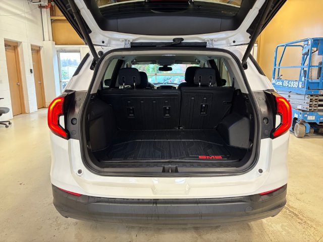 Used 2019 GMC Terrain SLE w/ Driver Convenience Package AWD/4WD image 23