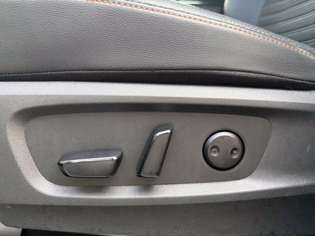 Used 2025 Nissan Pathfinder Rock Creek AWD/4WD image 17