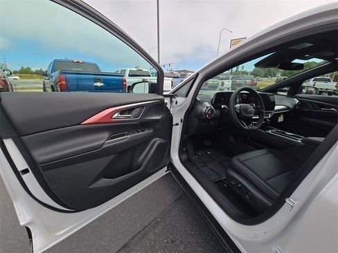 New 2025 Chevrolet Equinox EV RS image 21