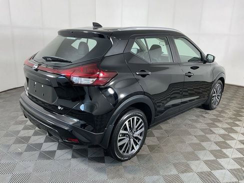 Used 2023 Nissan Kicks SV FWD image 8