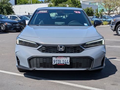 Used 2025 Honda Civic Sport image 2