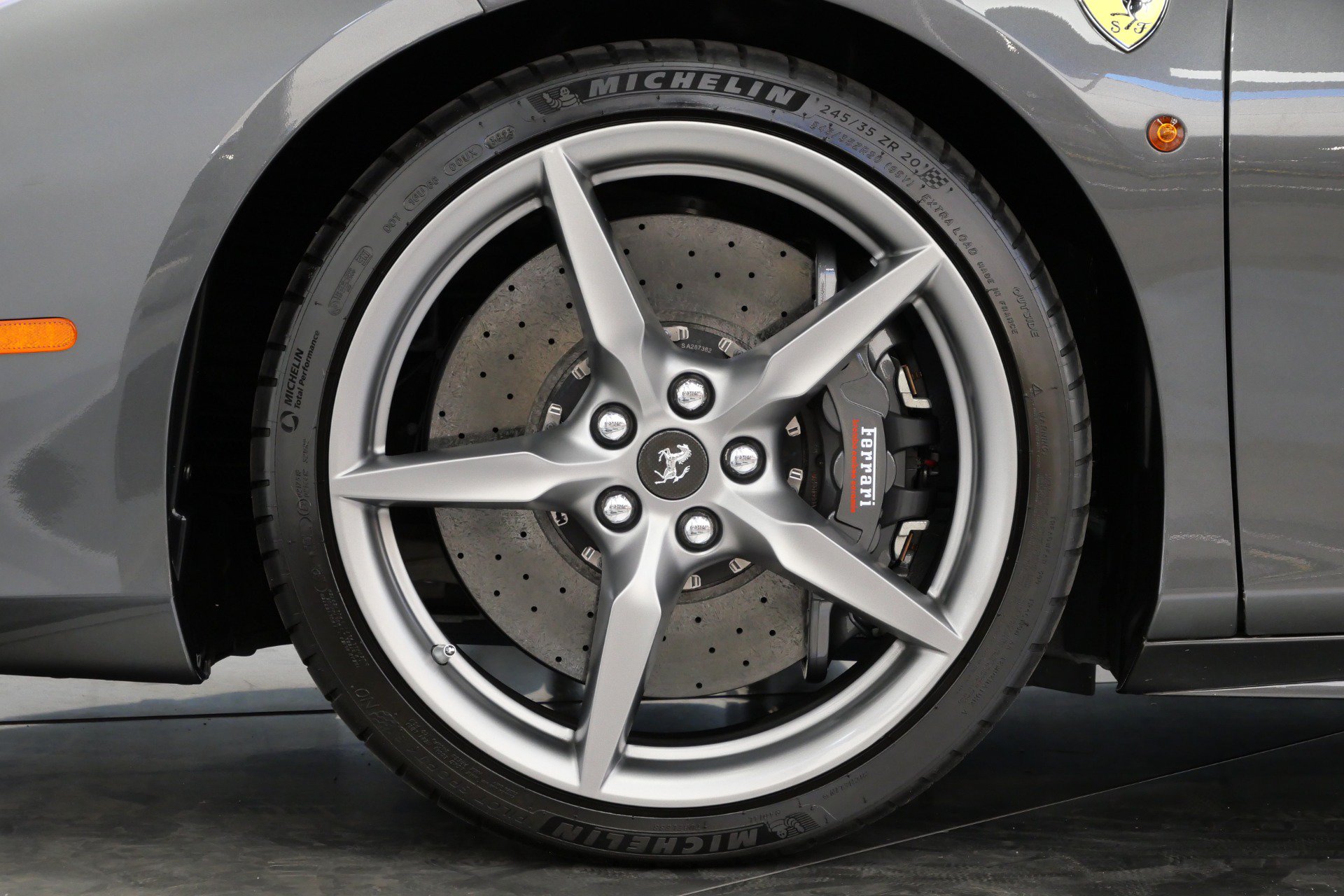 Used 2019 Ferrari 488 GTB RWD image 10